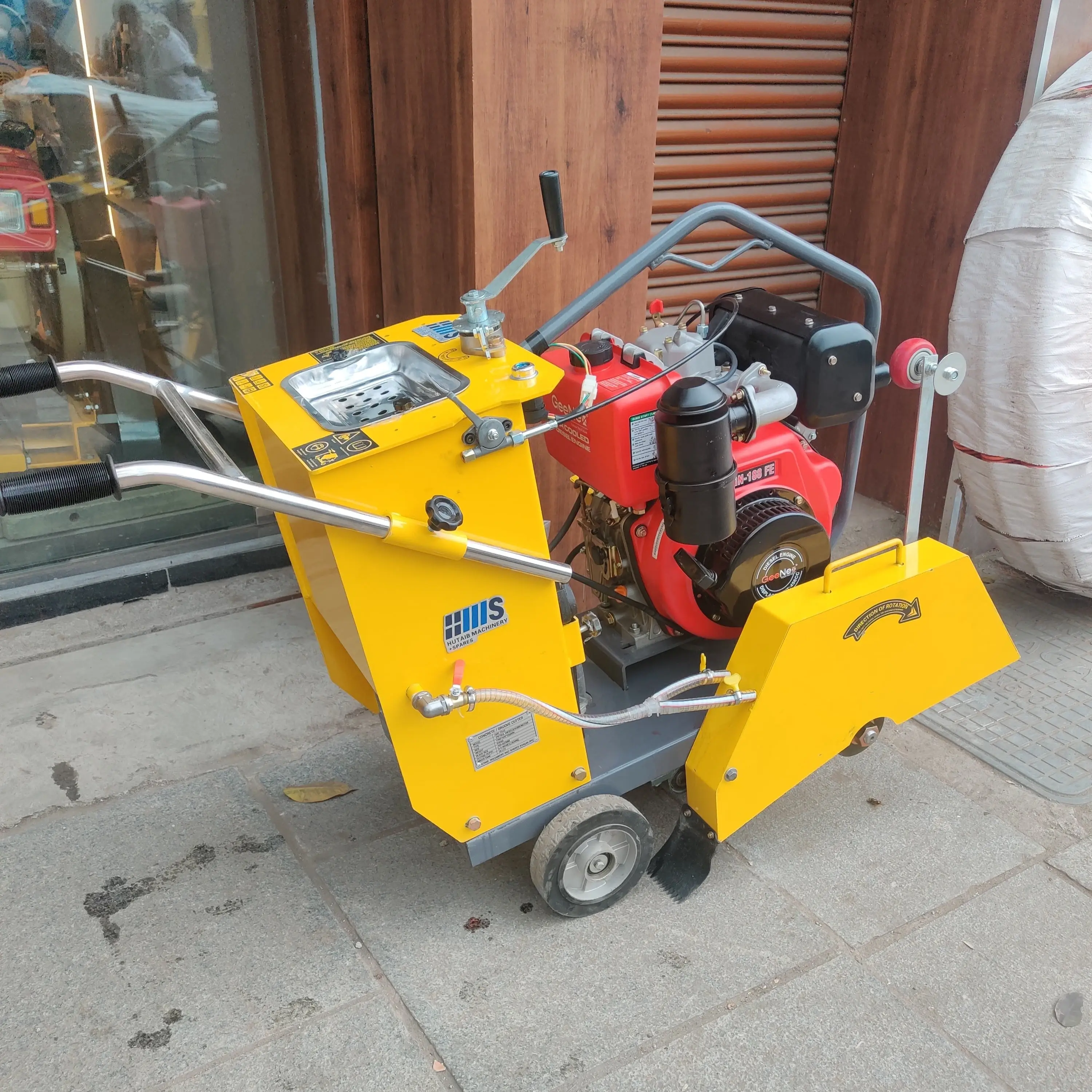 Concrete Cutting Machine